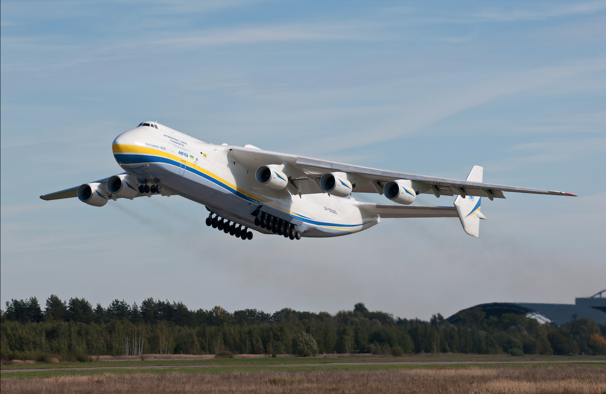 Взлет самолета Aн-225, 2015 год