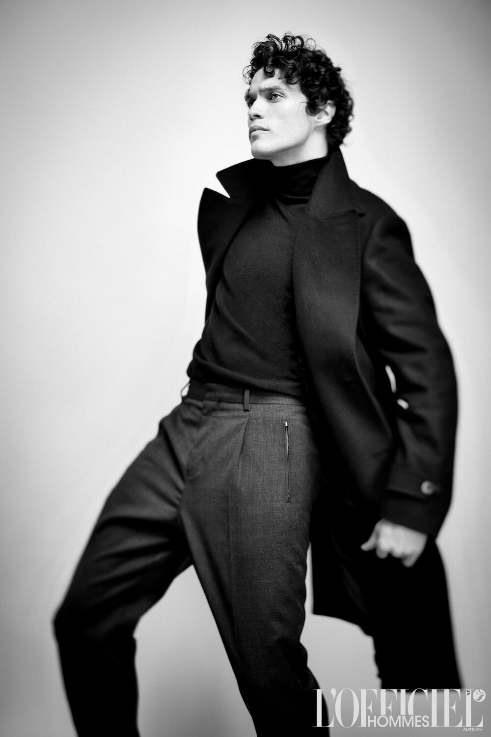 Штани Karl Lagerfeld, пальто та водолазка — Massimo Dutti 