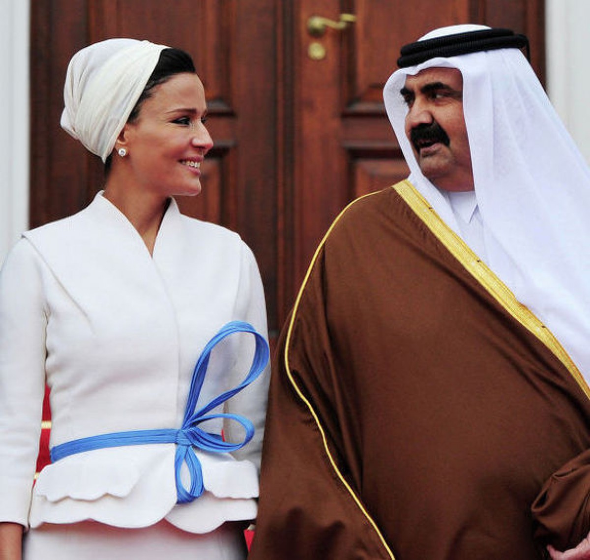 Шейха Моза бинт Насер аль-Миснед — вторая из трех жен третьего эмира Катара шейха Хамада бен Калифа-аль-Тани
