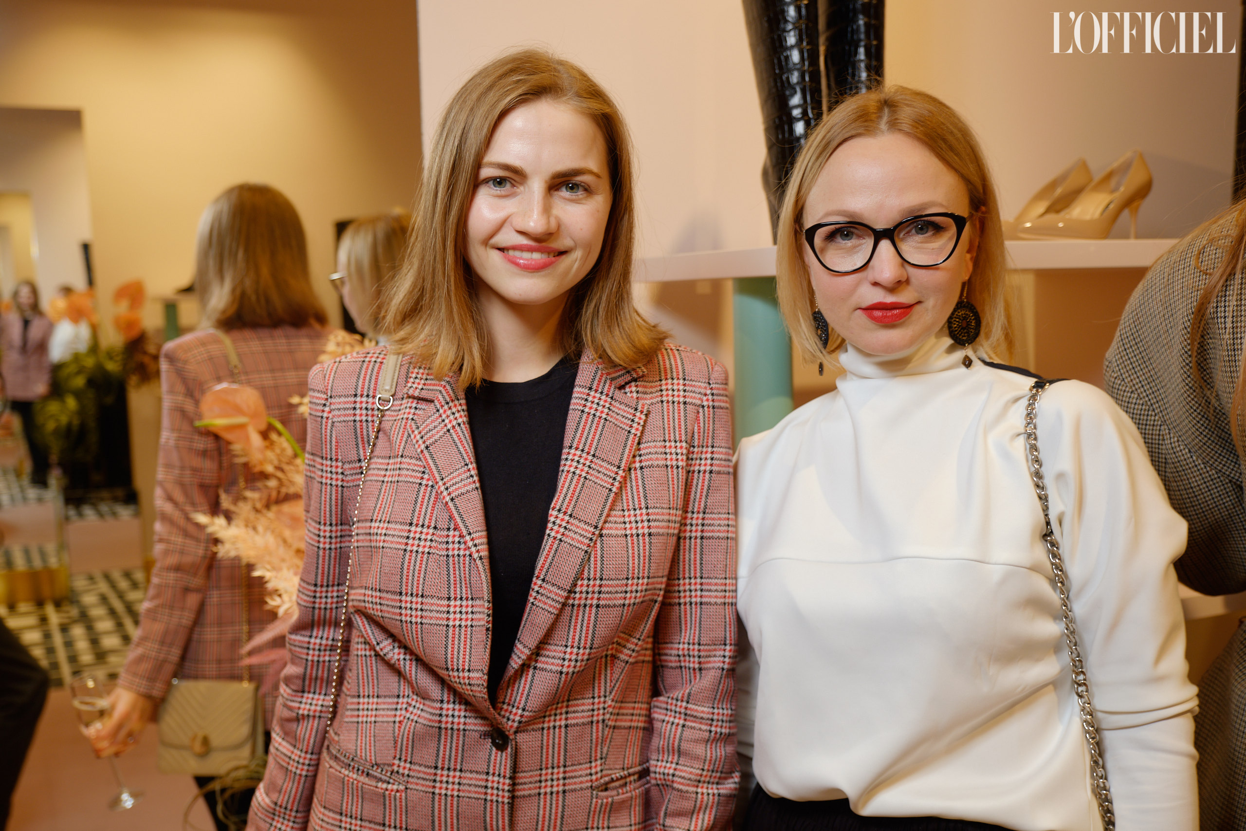 Ксения Павлюченко и Елена Ева
