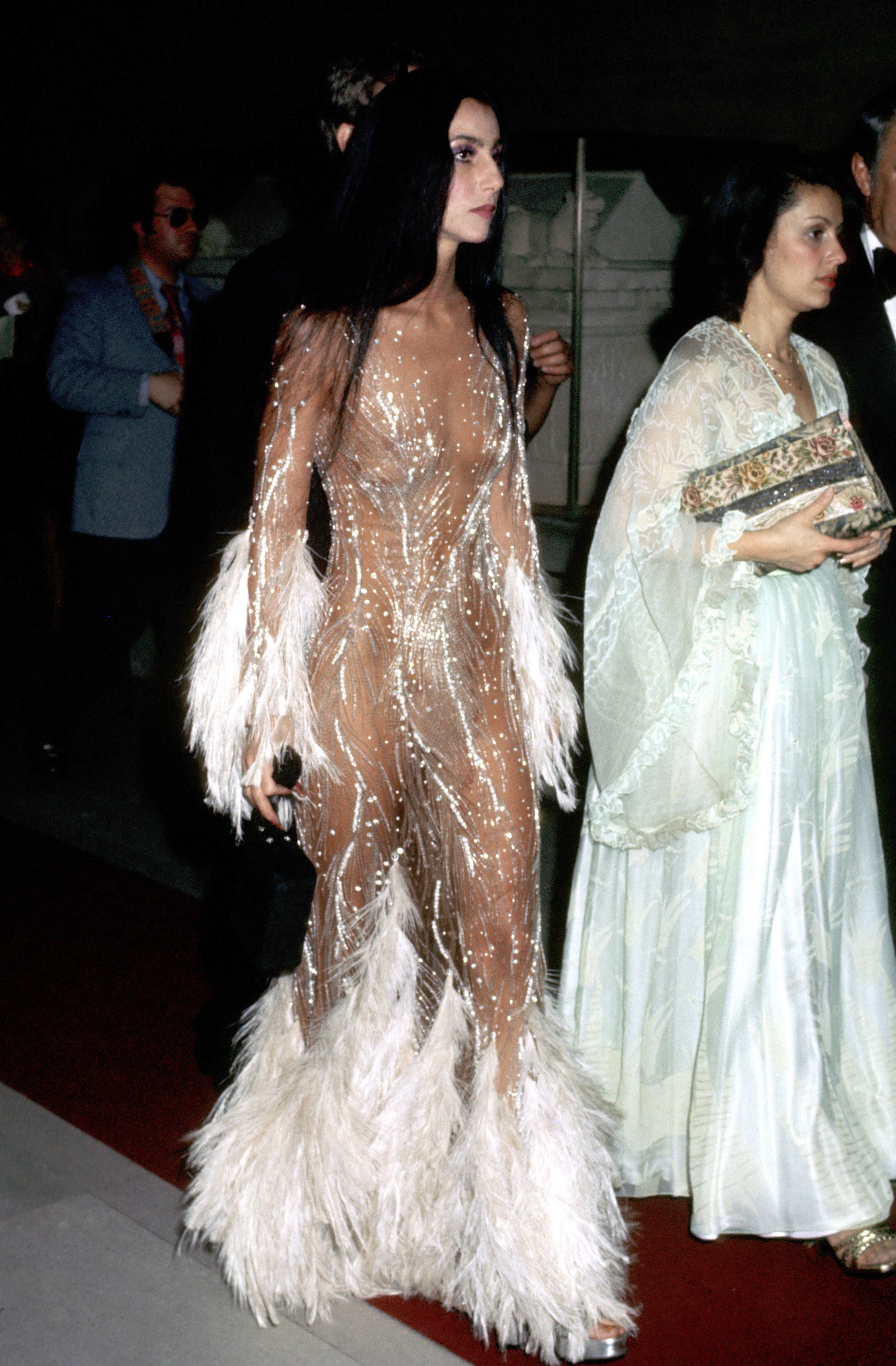 Шер в платье Bob Mackie, 1977