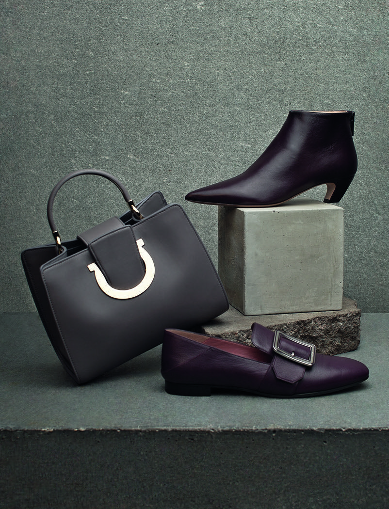 Ботильоны Christian Dior,  сумка Salvatore Ferragamo, туфли Bally 