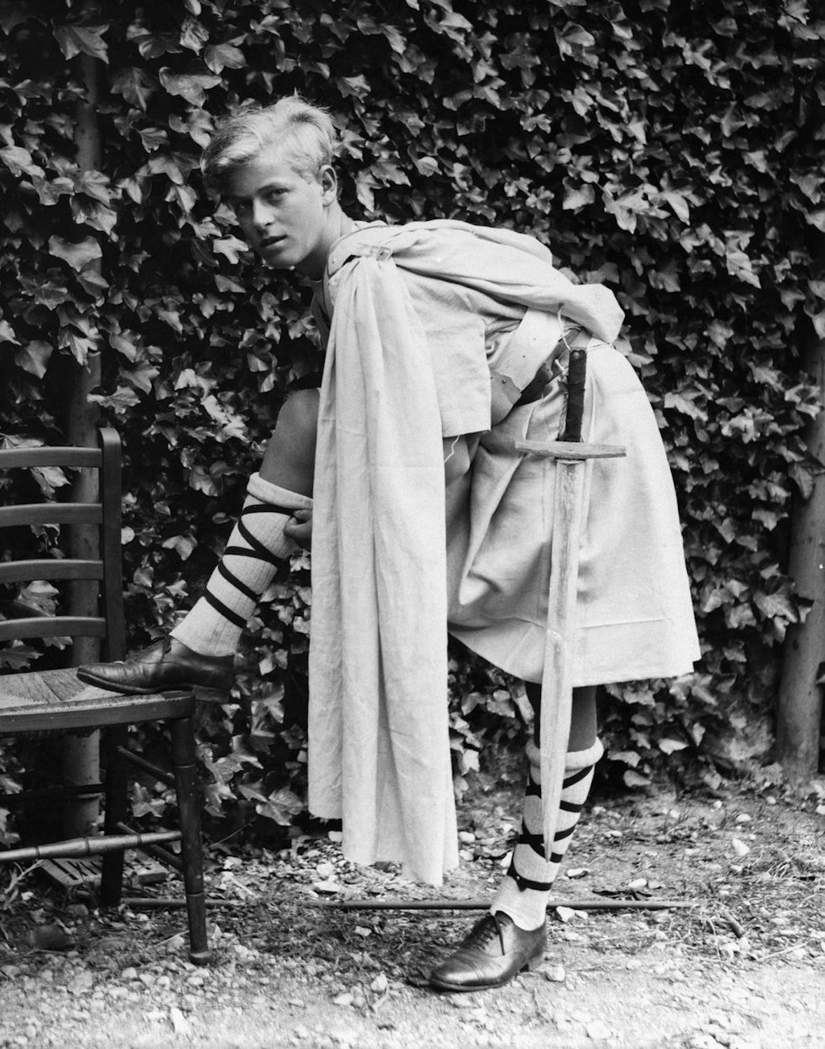 1935, Філіп у костюмі для шкільної постановки «Макбет»