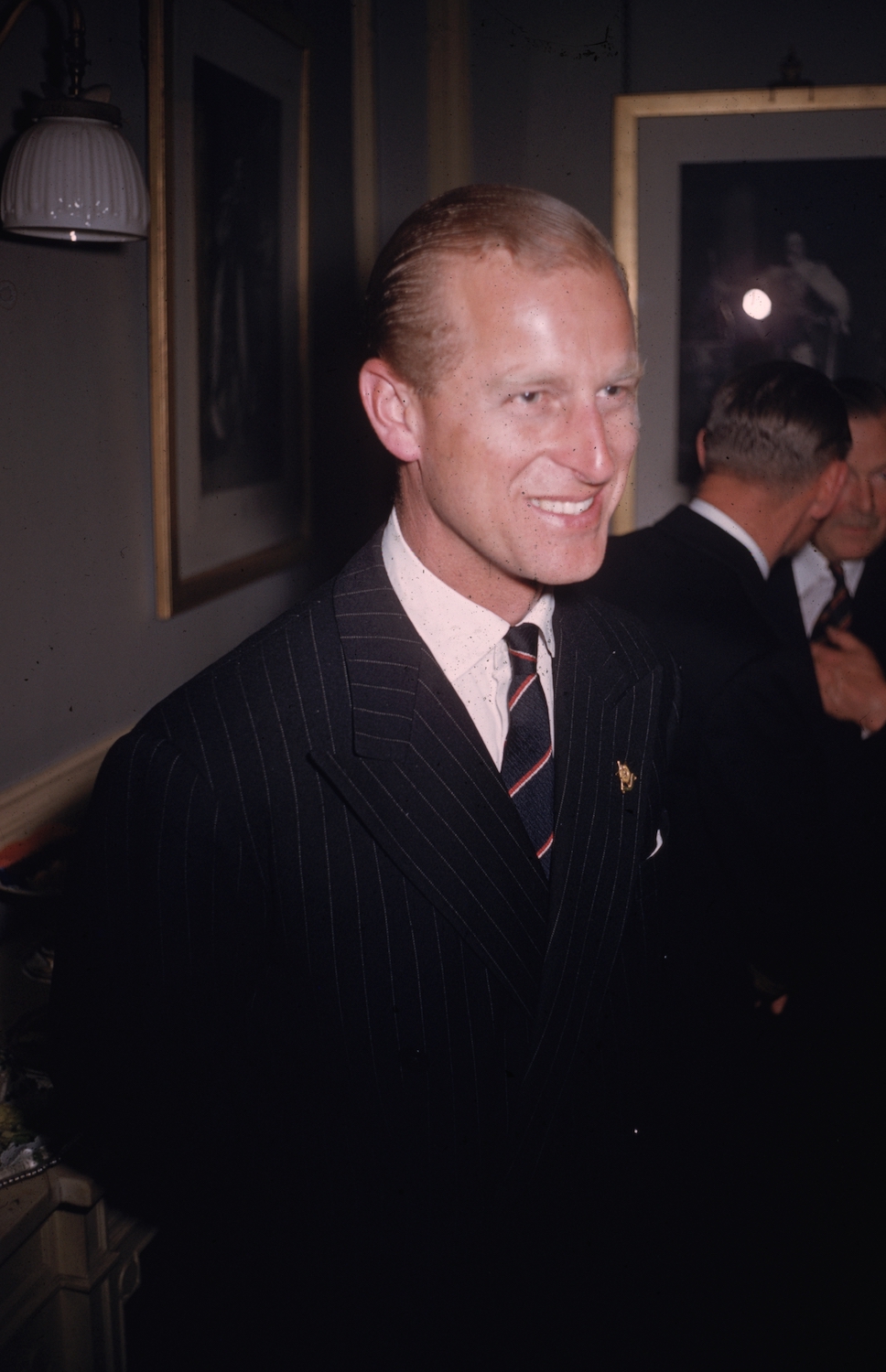 1955, принц Філіп, герцог Единбурзький, в Королівській сімейній кімнаті в Альберт-холі