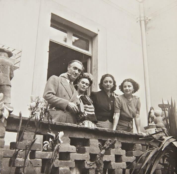 Николас Мюрей, Фрида Кало и подруги, 1939