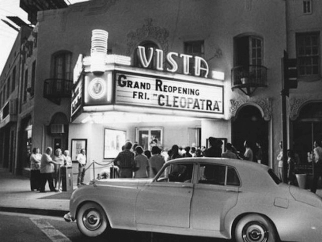 Квентин Тарантино купил 100-летний кинотеатр Vista Theatre в Лос-Анджелесе