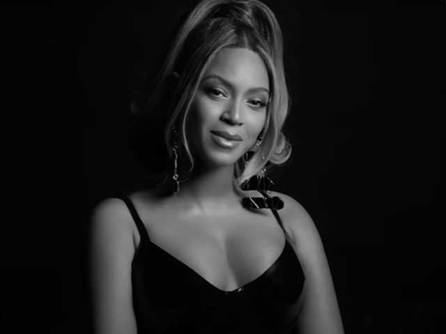 Видео дня: Рианна, Бейонсе, Алиша Киз и Кевин Харт рассказывают о достижениях Jay-Z 