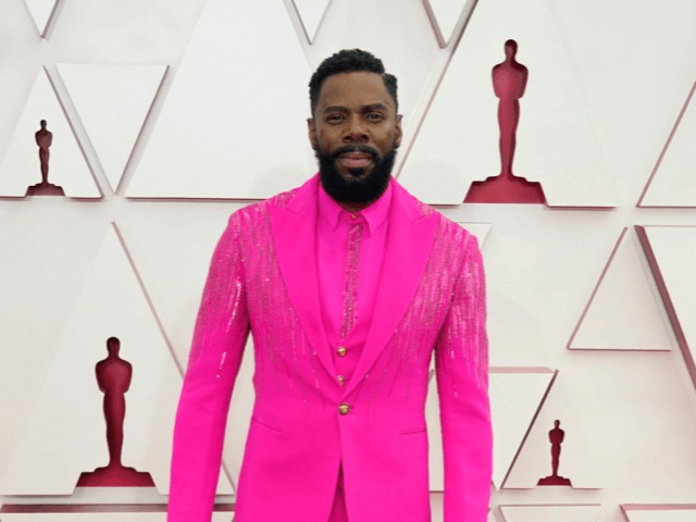 Самые яркие мужские костюмы и смокинги на премии "Оскар" — 2021