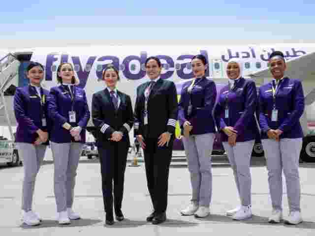 У Саудівській Аравії відбувся перший авіарейс із повністю жіночим екіпажем