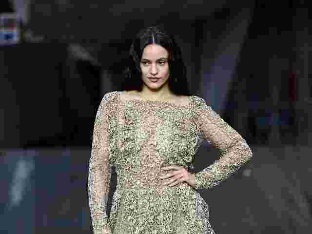 Іспанська співачка Rosalía заспівала українською у новому альбомі «LUX»