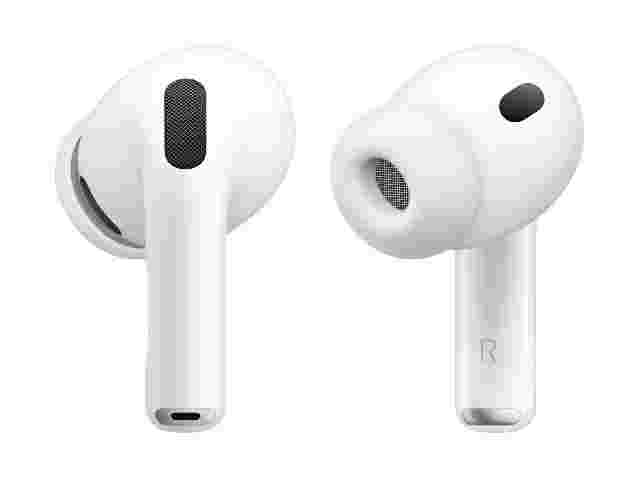Apple готує AirPods із вбудованими камерами: що відомо про новинку