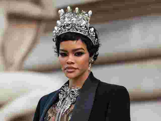 Schiaparelli відтворив викрадені з Лувру коштовності для Тижня моди в Парижі