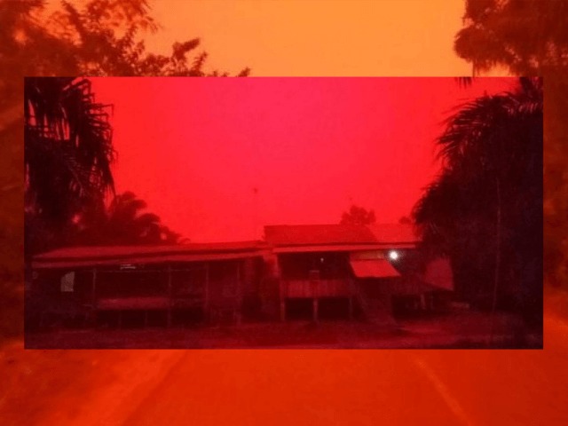 Красная планета: Лесные пожары в Индонезии окрасили небо в кровавый цвет