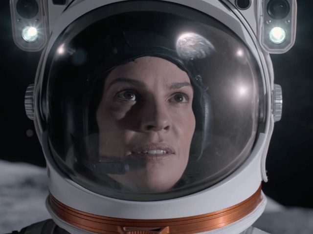 Миссия на Марс: Хилари Суонк покоряет космос в трейлере драмы Away