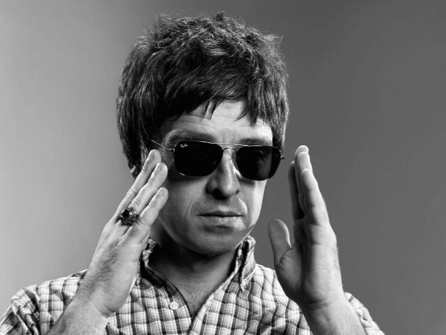 Впервые за 10 лет Ноэль Галлахер опубликовал новую песню Don't Stop группы Oasis 