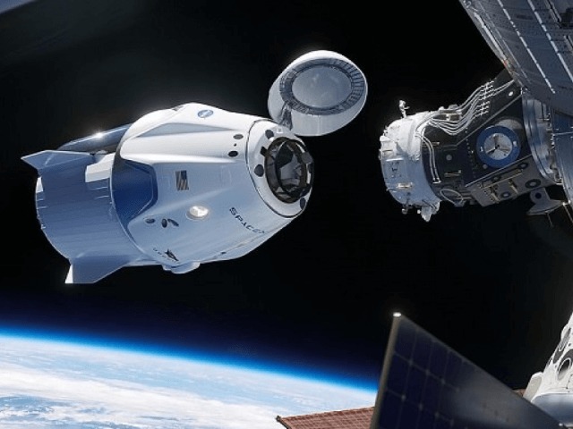 Смотрите прямую трансляцию первого пилотируемого запуска корабля Crew Dragon компании SpaceX