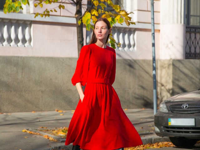 Кольорові сукні та осіннє місто: Poustovit представили новий дроп