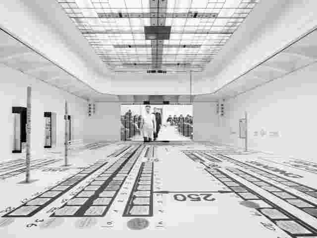 У Відні відкрилась перша масштабна ретроспектива дизайнера Гельмута Ланга 