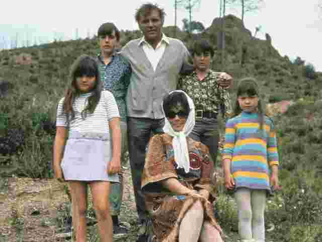 Сценарист «Американської історії кохання» планує екранізувати роман Елізабет Тейлор і Річарда Бертона