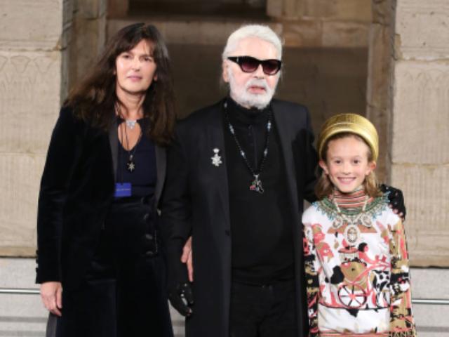 Що варто знати про мемуари  Віржіні Віар: 35 років у Chanel, Карл Лагерфельд і життя після модного дому