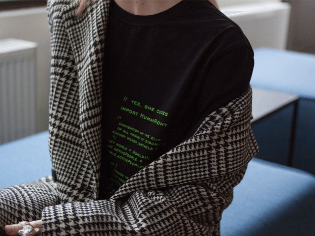 Академія Кодування розробила футболки на підтримку жінок-програмістів 