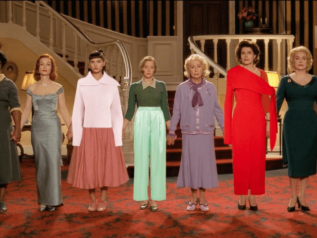 Гламур, преппи и буржуазный шик: Одеться как героини фильма "8 женщин" Франсуа Озона