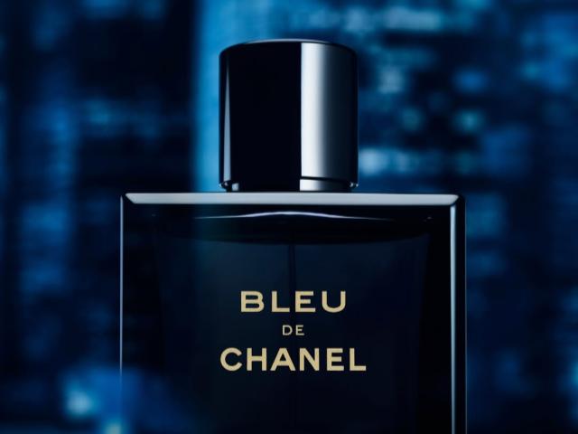 Bleu de Chanel: у новому кампейні Джейкоб Елорді вступає в гру з переслідуванням