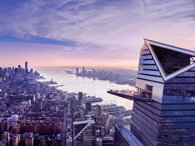 В Нью-Йорке открыли смотровую площадку на высоте 335 метров