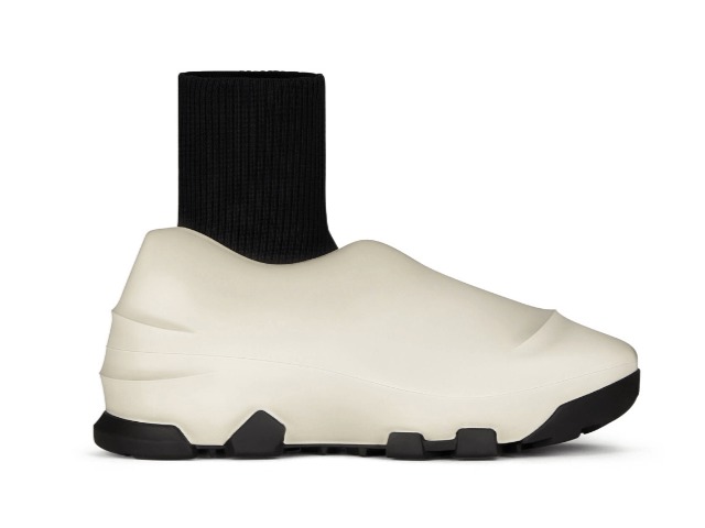 Вещь дня: Резиновые кроссовки без шнурков, созданные Мэттью Уильямсом для Givenchy