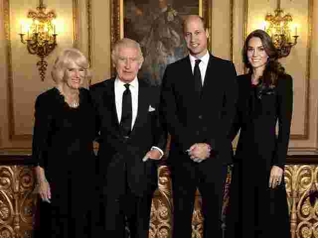 Королівська родина представила перший офіційний портрет у новому складі. Без Меган Маркл і принца Гаррі
