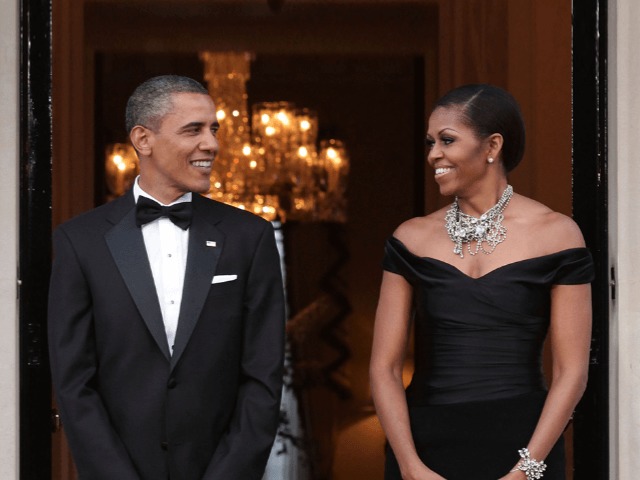 Как Мишель и Барак Обама поздравили младшую дочь с 20-летием