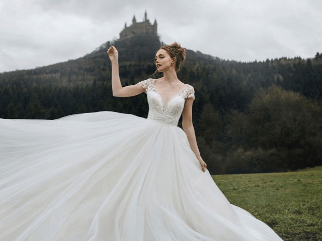 Белоснежка, Золушка и Русалочка: Disney выпустили коллекцию свадебных платьев