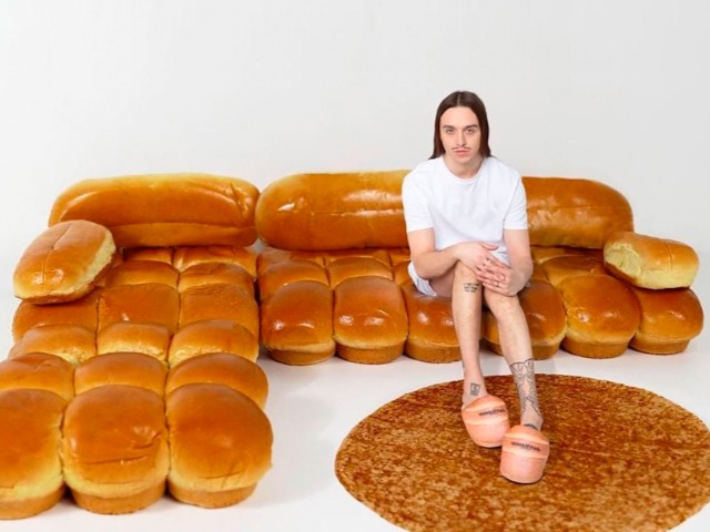 IKEA выпустят диван-"хлеб" в коллаборации с эстонским рэпером Томми Кэшем