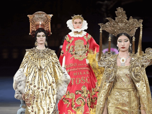 Dolce & Gabbana провели кутюрный показ в оперном театре La Scala