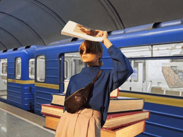 Киевский метрополитен начал собирать книги для сельских библиотек и арт-объектов