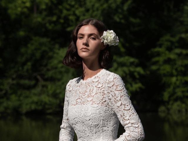Джамбаттиста Валли выпустил 16 свадебных платьев. Их хочется примерить, не дожидаясь предложения