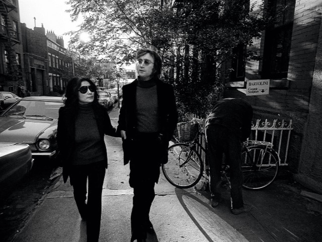 Смотрите: Ранее не изданные фотографии Джона Леннона и Йоко Оно, собранные в фотоальбоме Dream Lovers