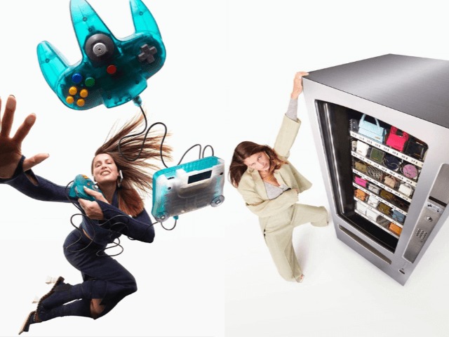 Приставки, автомат с сумками и Nokia 3310: Летиция Каста снялась в рекламе Jacquemus