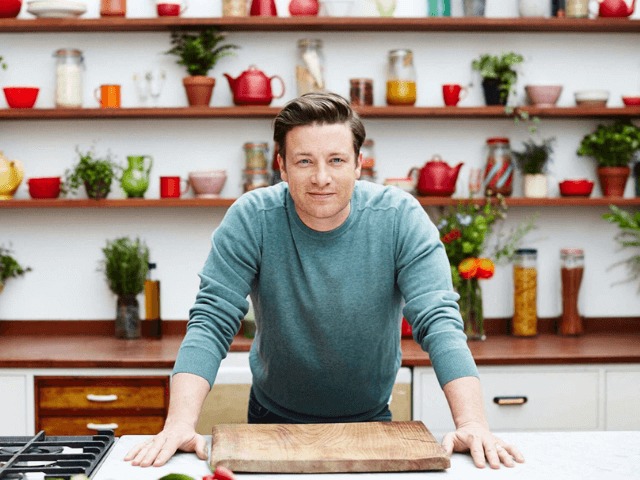 Keep cooking and carry on: Джейми Оливер запустил кулинарное шоу
