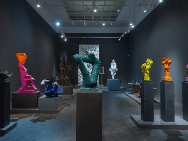 В присутствии художника: Скульптор Михаил Рева проведет экскурсию по своей выставке онлайн
